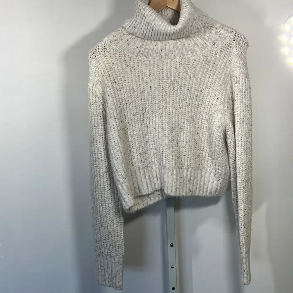 POL Women’s Chunky Knit Cropped Turtleneck Sweater Cream Size Large